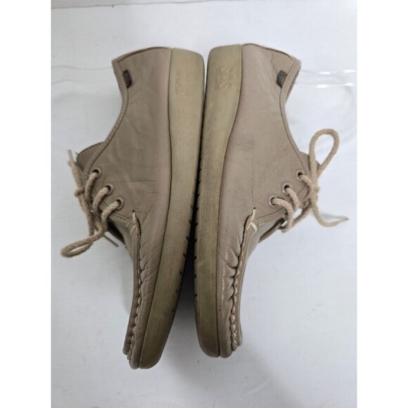 Vintage 70s SAS Tan Neutral Lace Up Preppy Shoe - Picture 5 of 10
